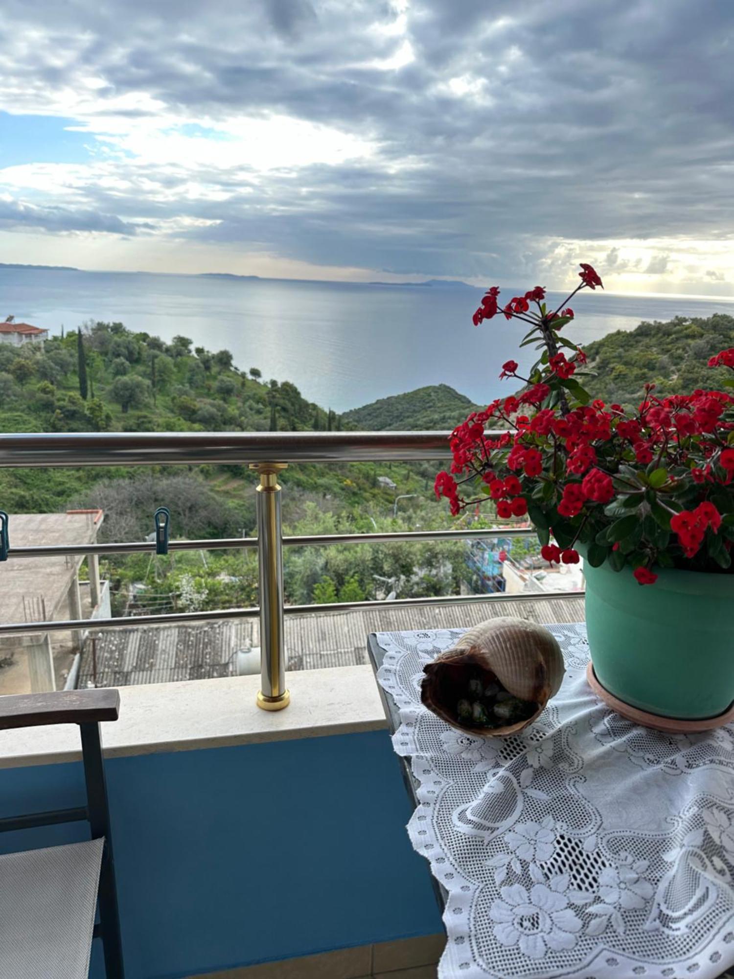 Selami Sea View Apartments Lukove Luaran gambar