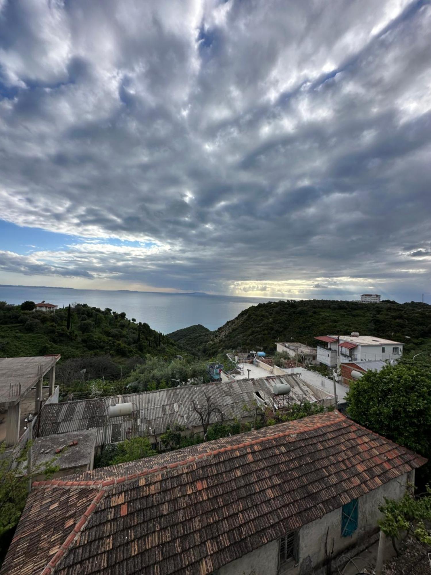 Selami Sea View Apartments Lukove Luaran gambar