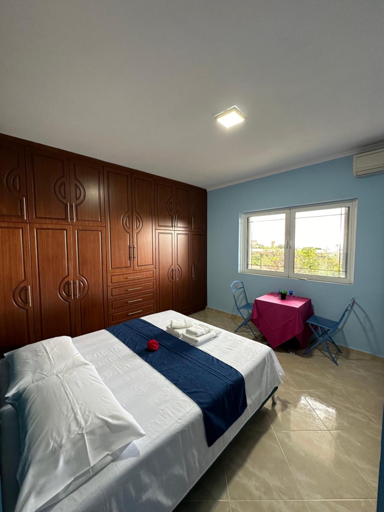 Selami Sea View Apartments Lukove Luaran gambar